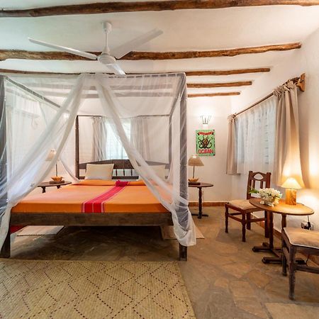 Diani Marine Divers Village 디아니 해변 외부 사진