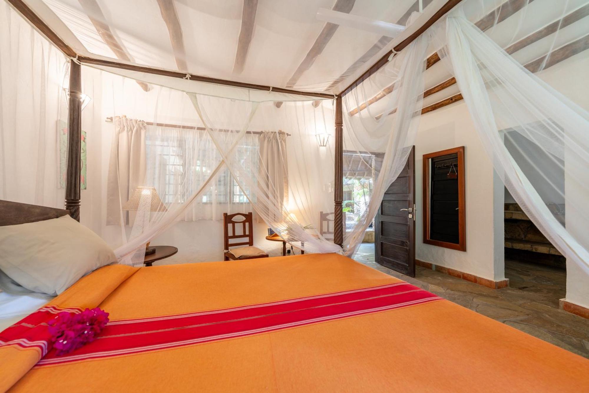 Diani Marine Divers Village 디아니 해변 외부 사진