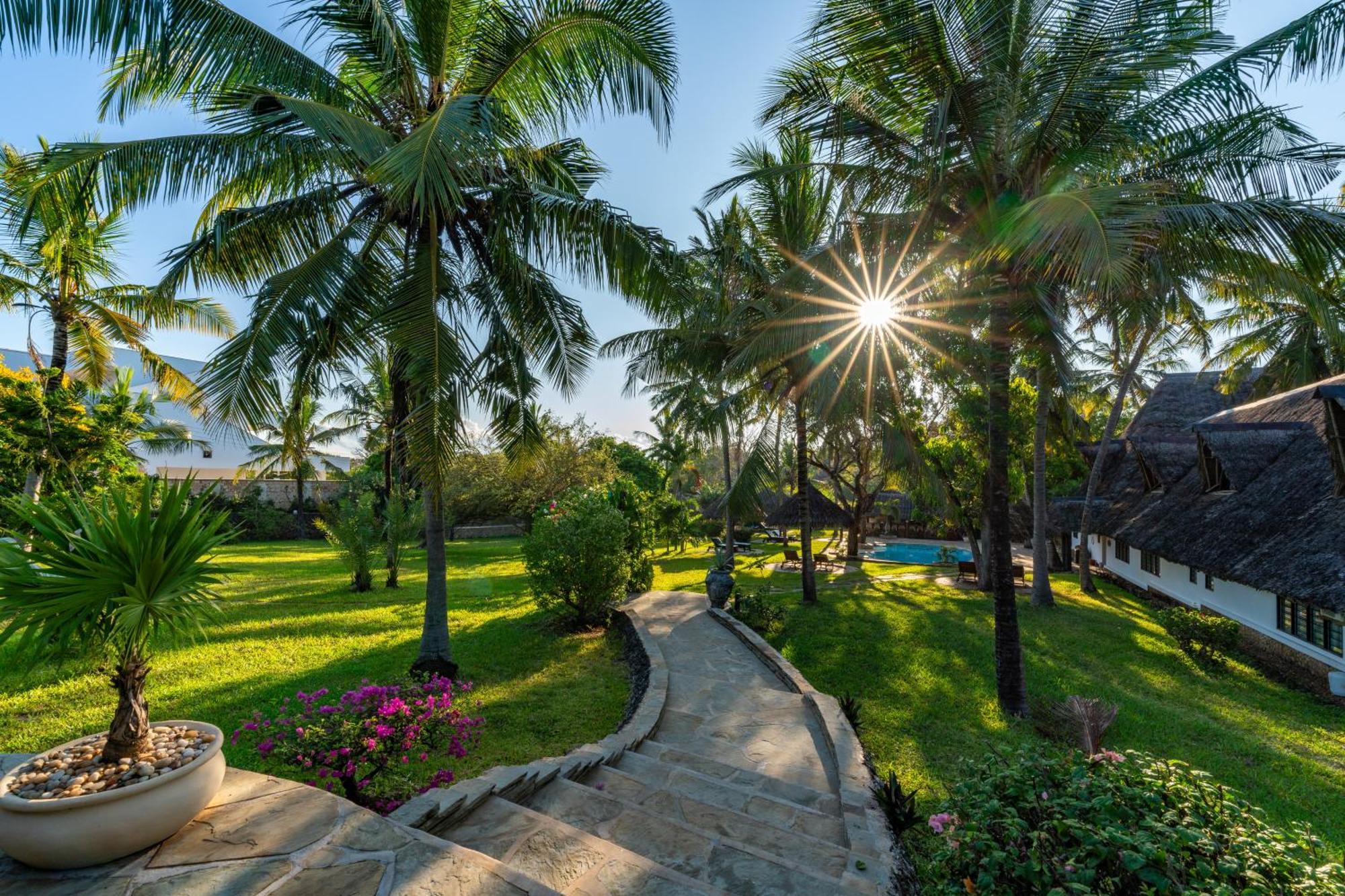 Diani Marine Divers Village 디아니 해변 외부 사진