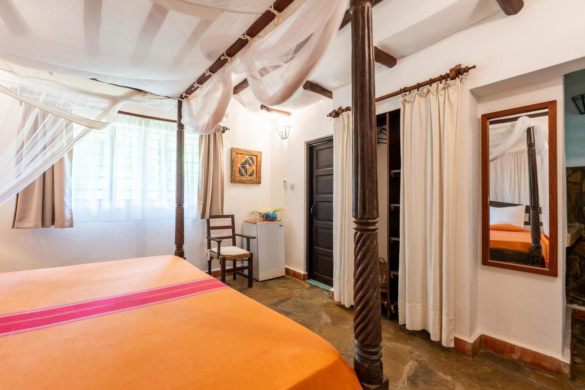 Diani Marine Divers Village 디아니 해변 외부 사진